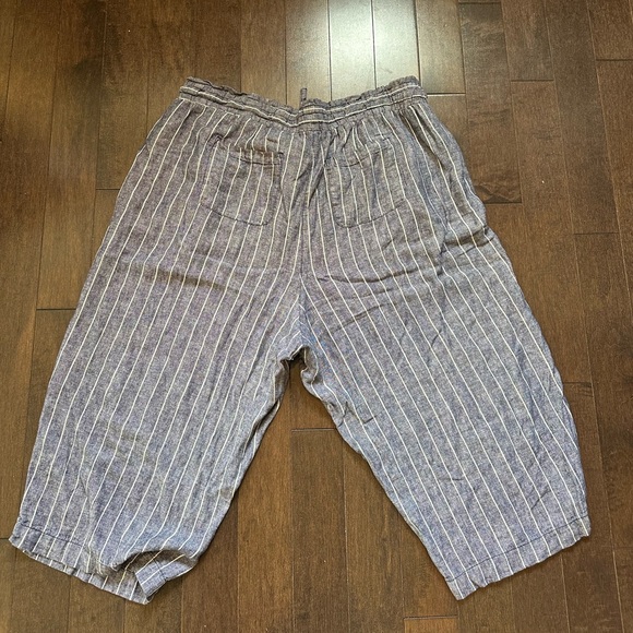 In Every Story Cropped Flowy Linen Pants - Picture 7 of 7